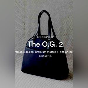 Red Lo & Sons OG2 premium laptop Bag - Red nylon w/ leather trim - Gold hardware